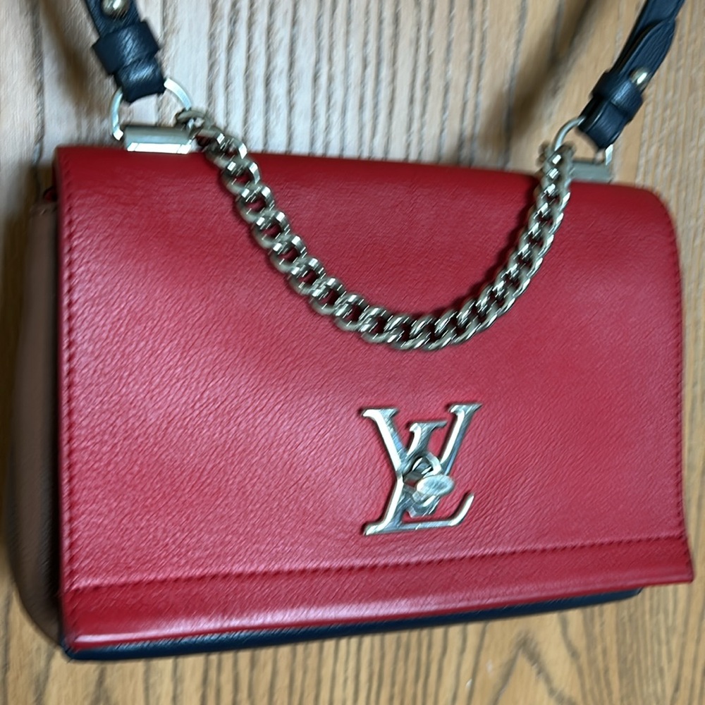 Louis Vuitton lockme ll chain tricolor Crossbody